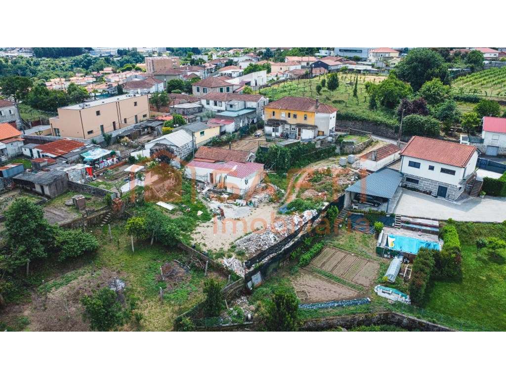 Excelente Terreno na Freguesia de Bairro - V.N. Famalicão - Grande imagem: 2/16