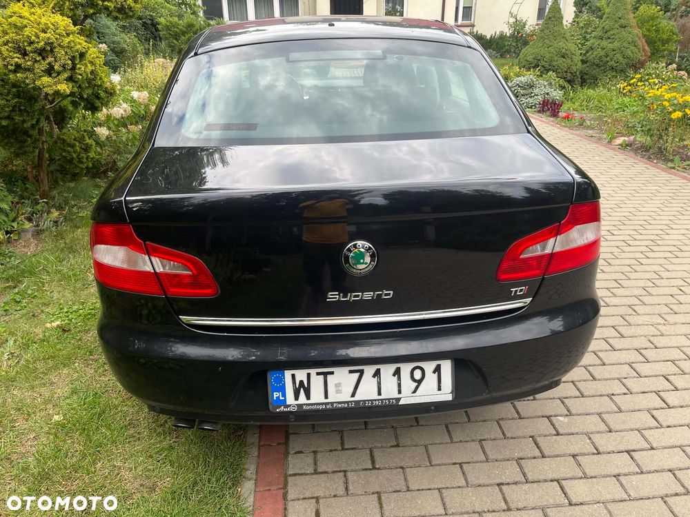 Skoda Superb 2.0 TDI Ambition - 6
