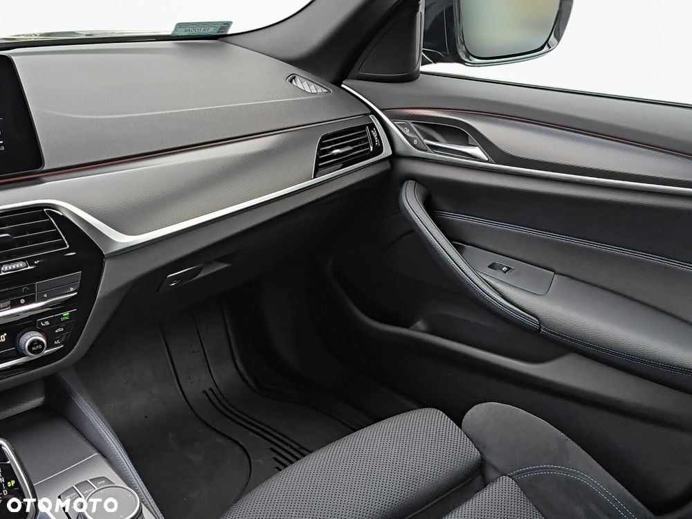 BMW Seria 5 520d xDrive M Sport sport - 13