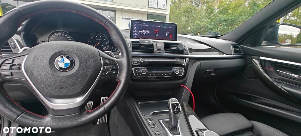 BMW Seria 3 330i - 15