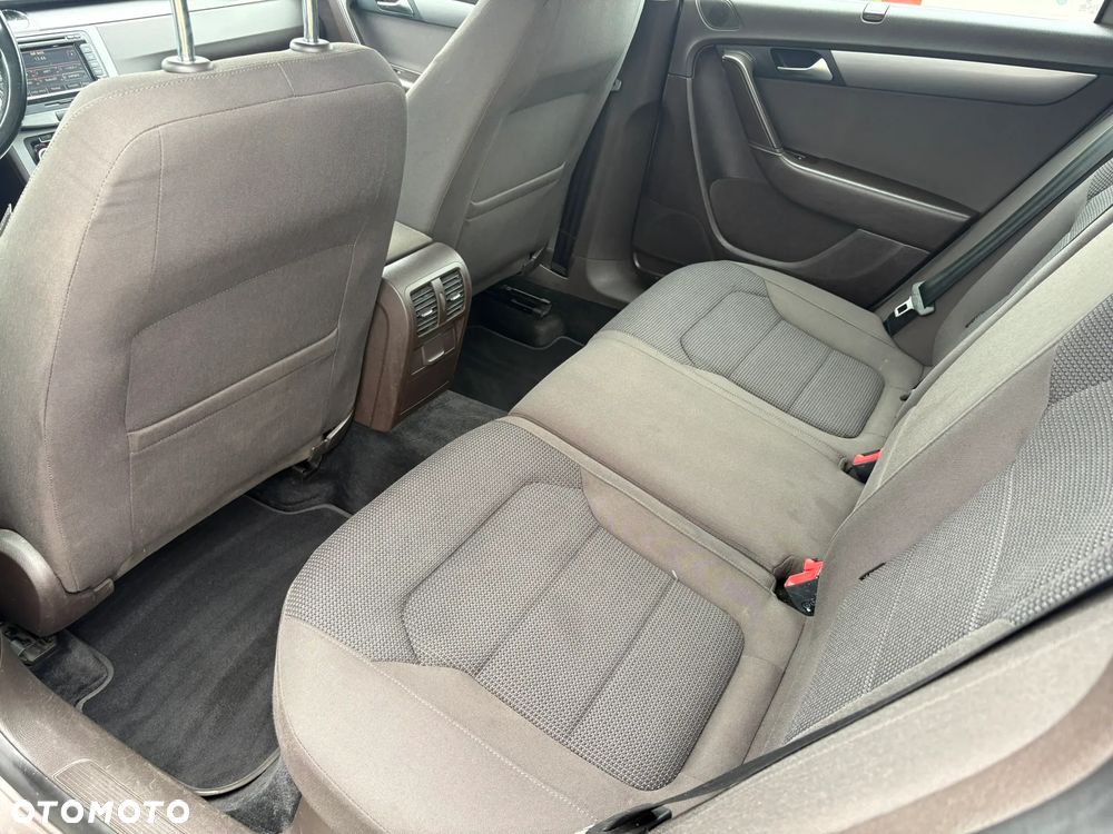 Volkswagen Passat 2.0 TDI DPF Comfortline DSG - 22