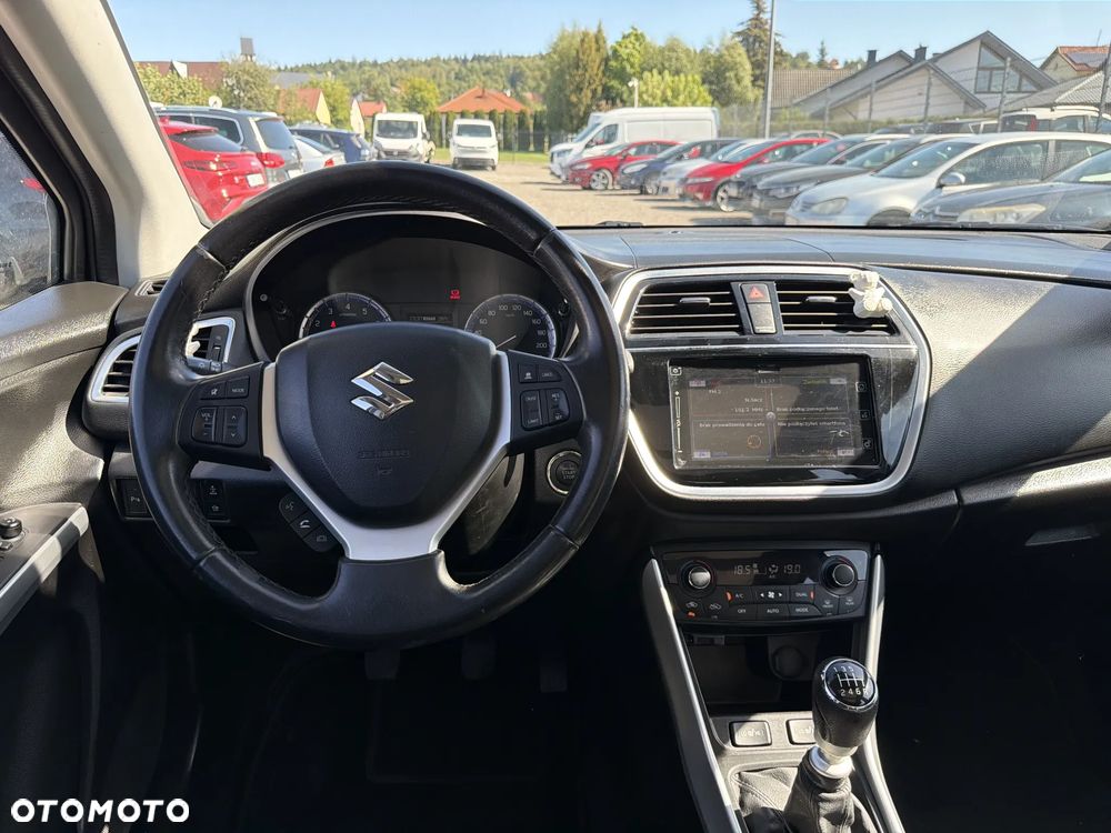 Suzuki SX4 S-Cross 1.4 T Premium 4WD - 14