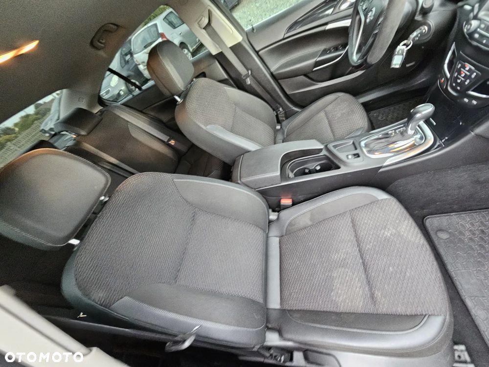 Opel Insignia - 11