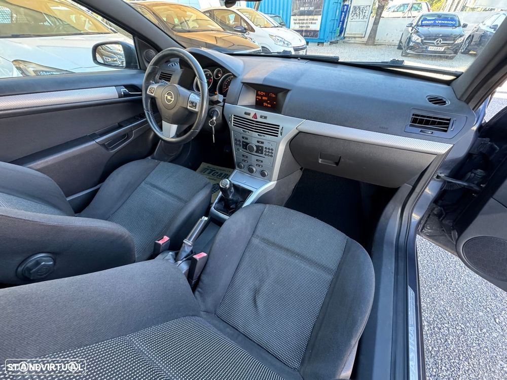 Opel Astra GTC 1.3 CDTi - 22