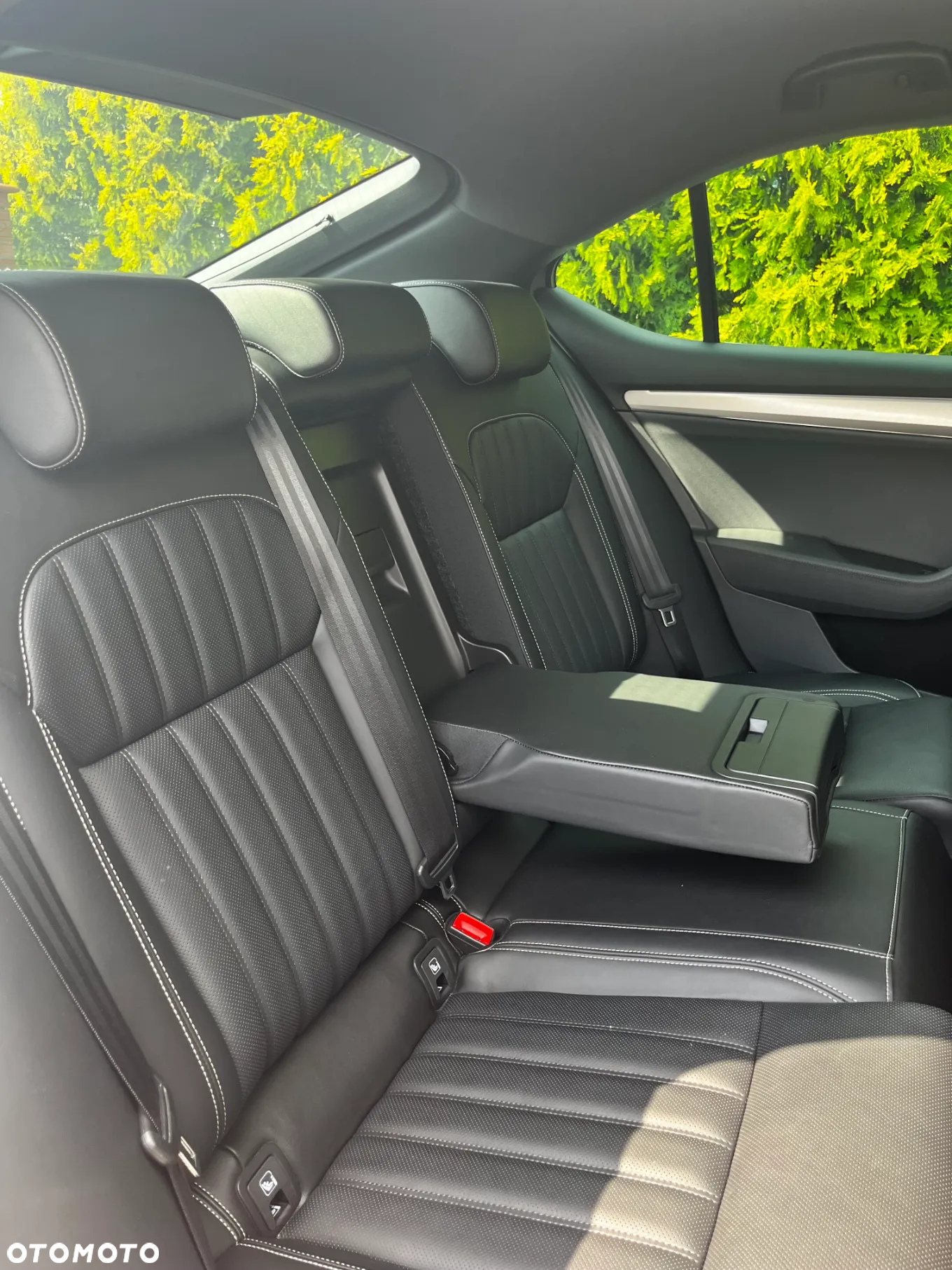 Skoda Superb 2.0 TDI 4x4 L&K DSG - 10