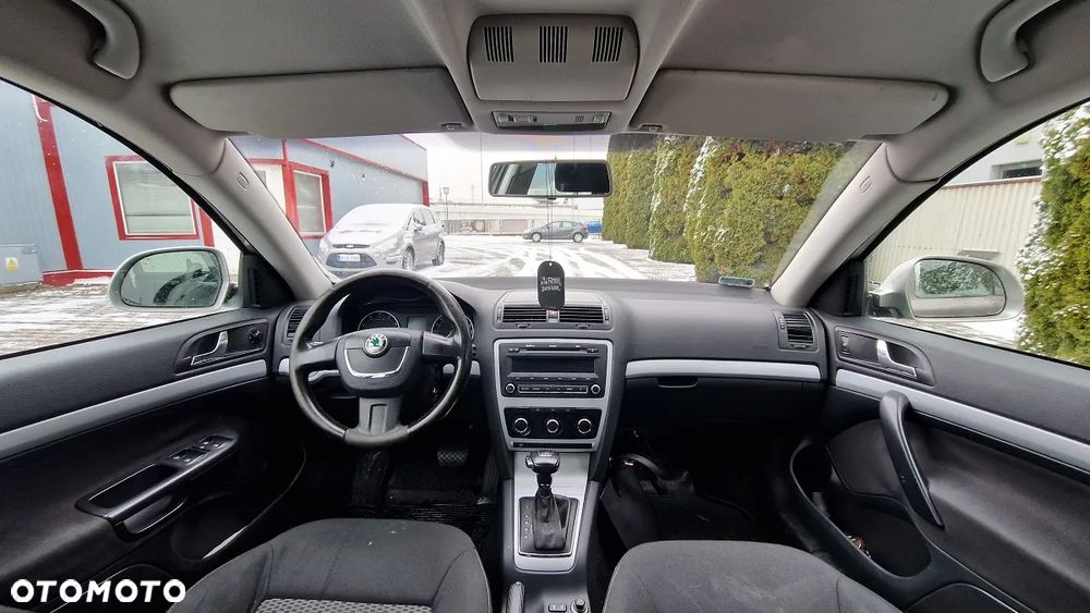 Skoda Octavia 1.8 TSI Elegance DSG - 6