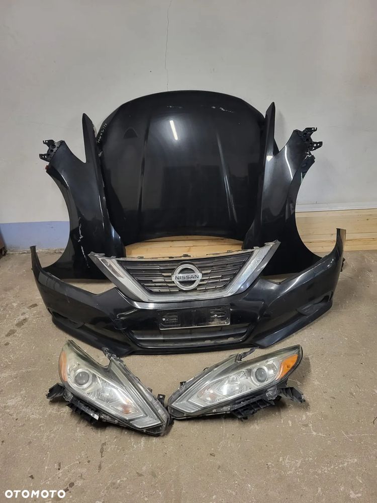 Nissan altima l33 maska