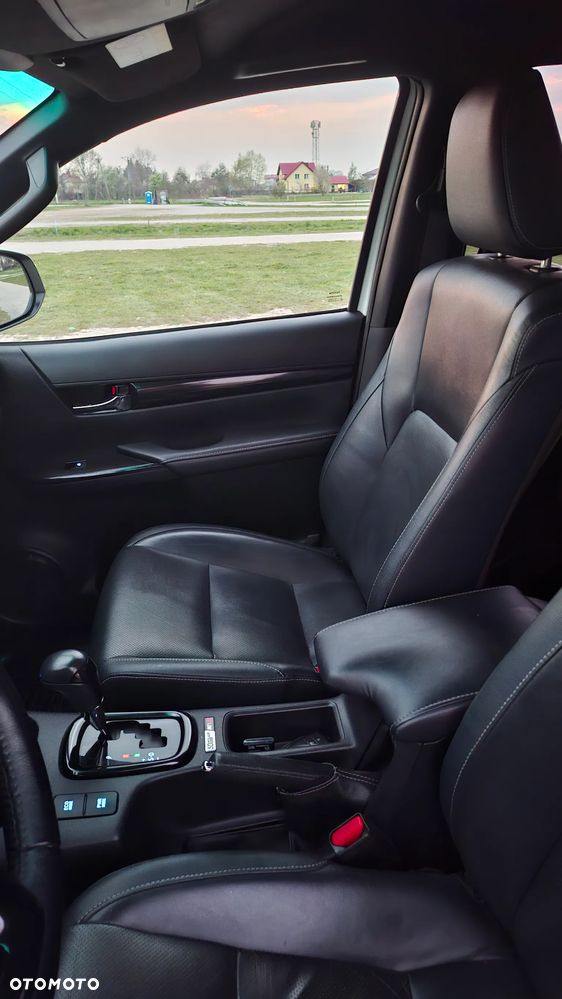 Toyota Hilux 2.4 D-4D Double Cab Selection 50 4x4 - 21