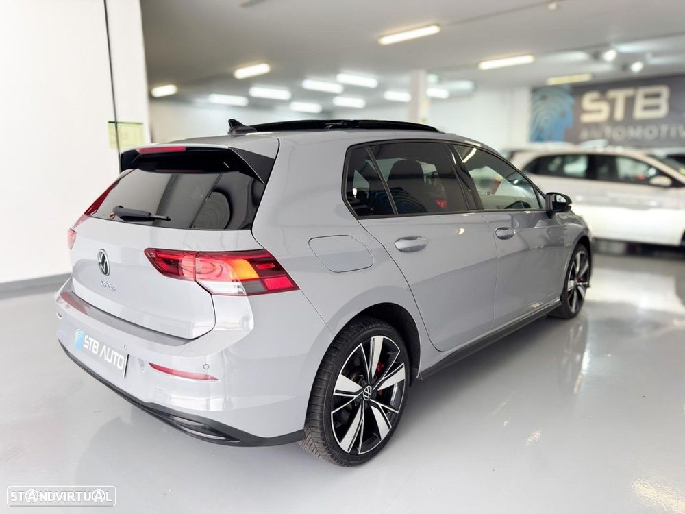 VW Golf - 51