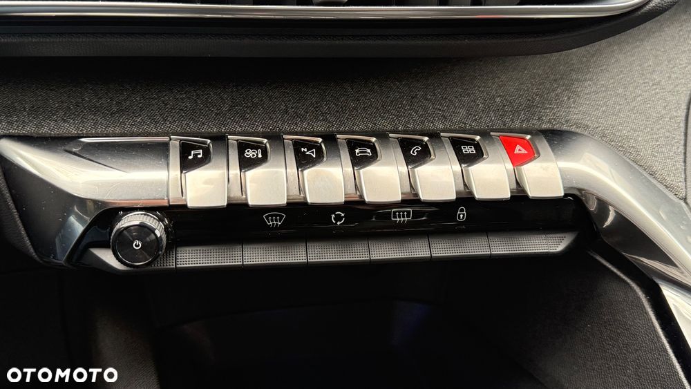 Peugeot 3008 1.6 BlueHDi Allure S&S - 34