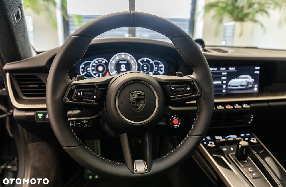 Porsche 911 Turbo S - 18