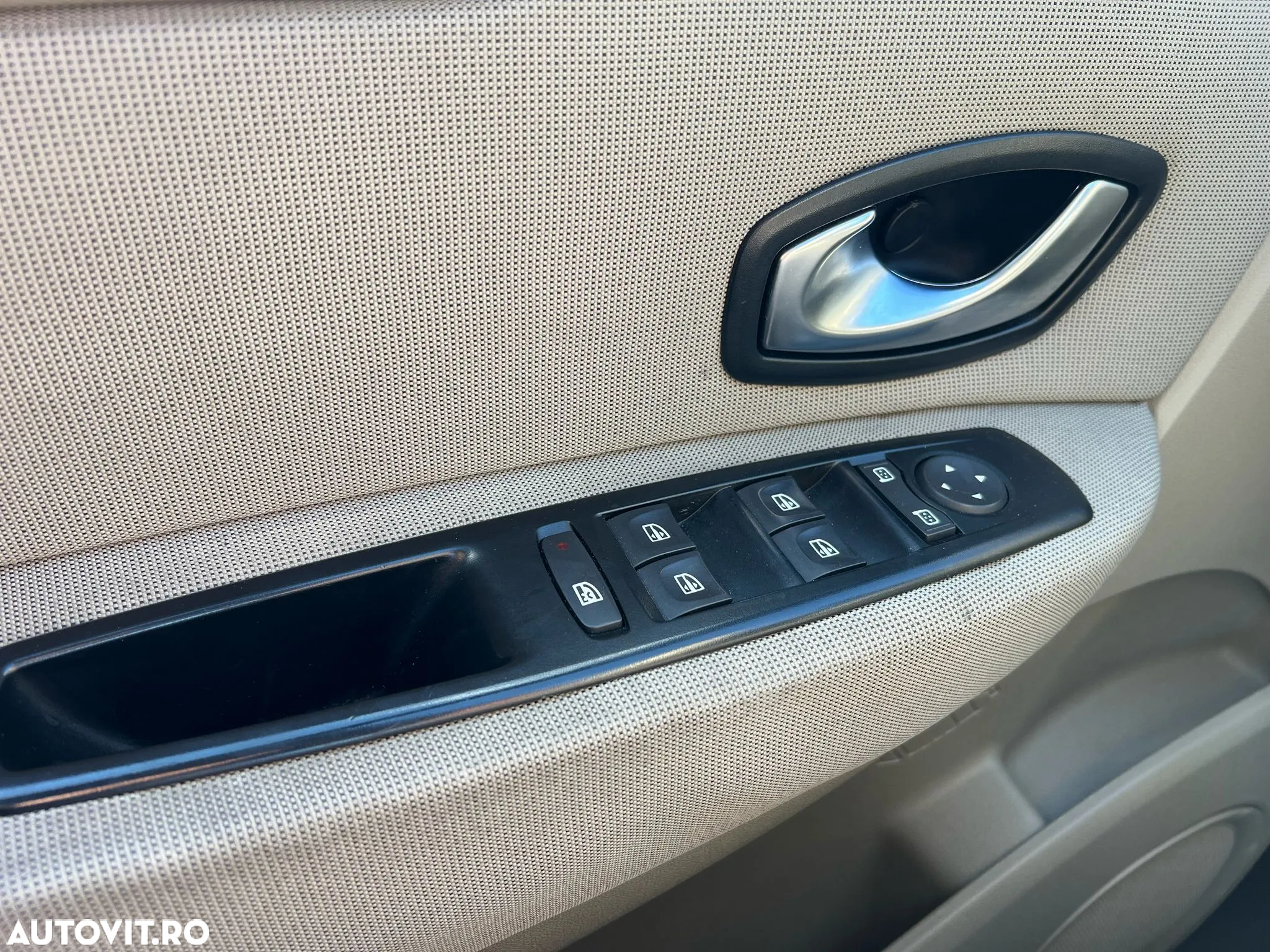 Renault Scenic - 10