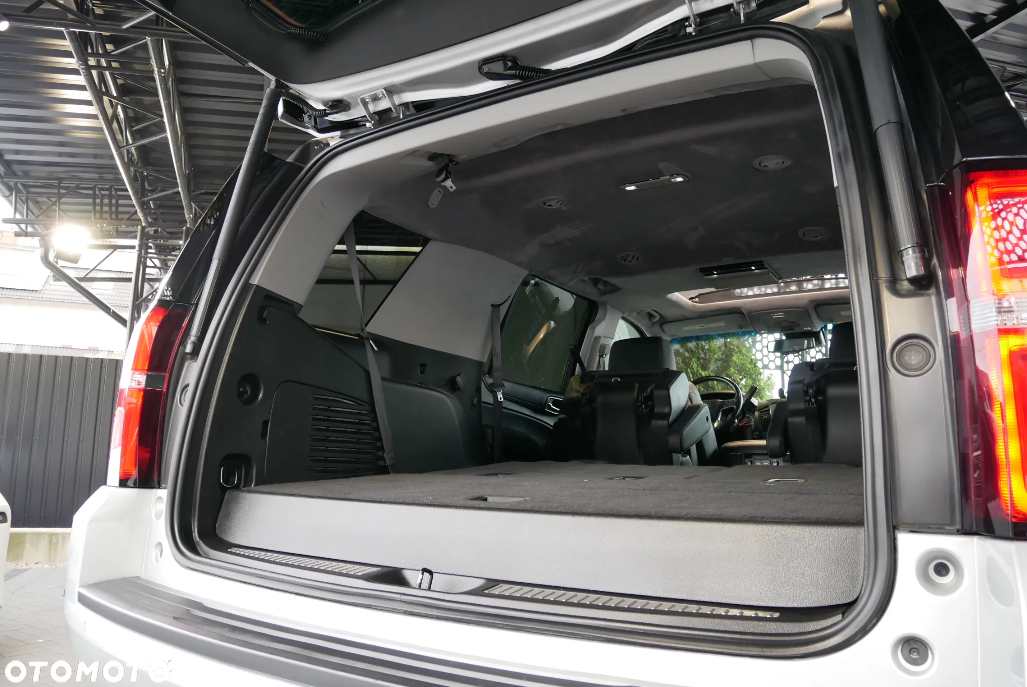 Chevrolet Tahoe - 33
