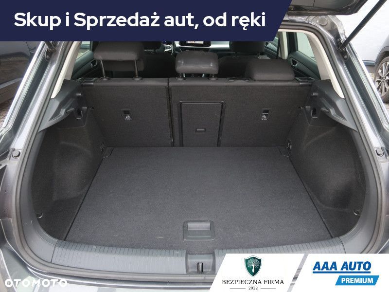 Volkswagen T-Roc - 16