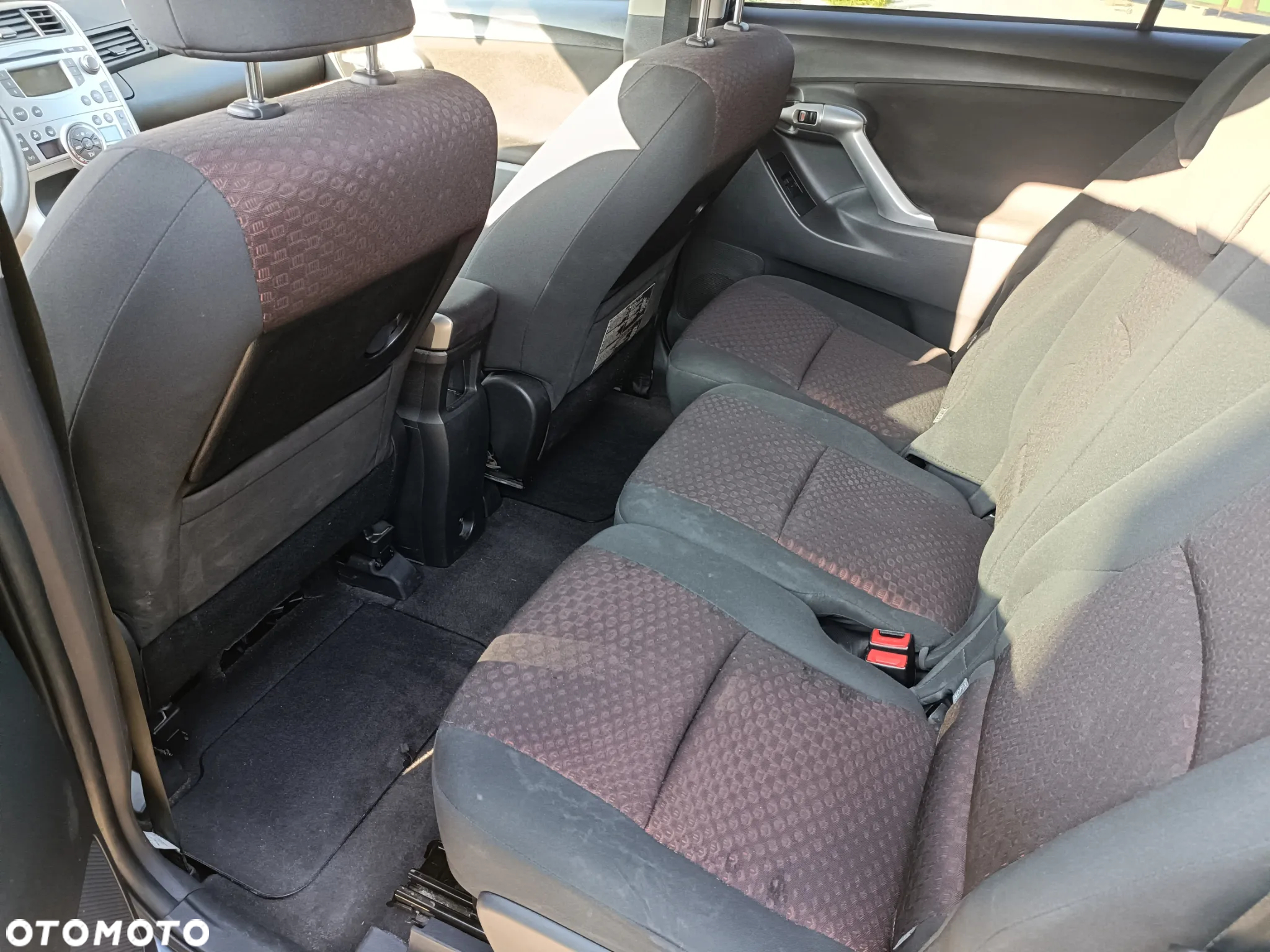 Toyota Verso 2.0 D-4D Premium - 14