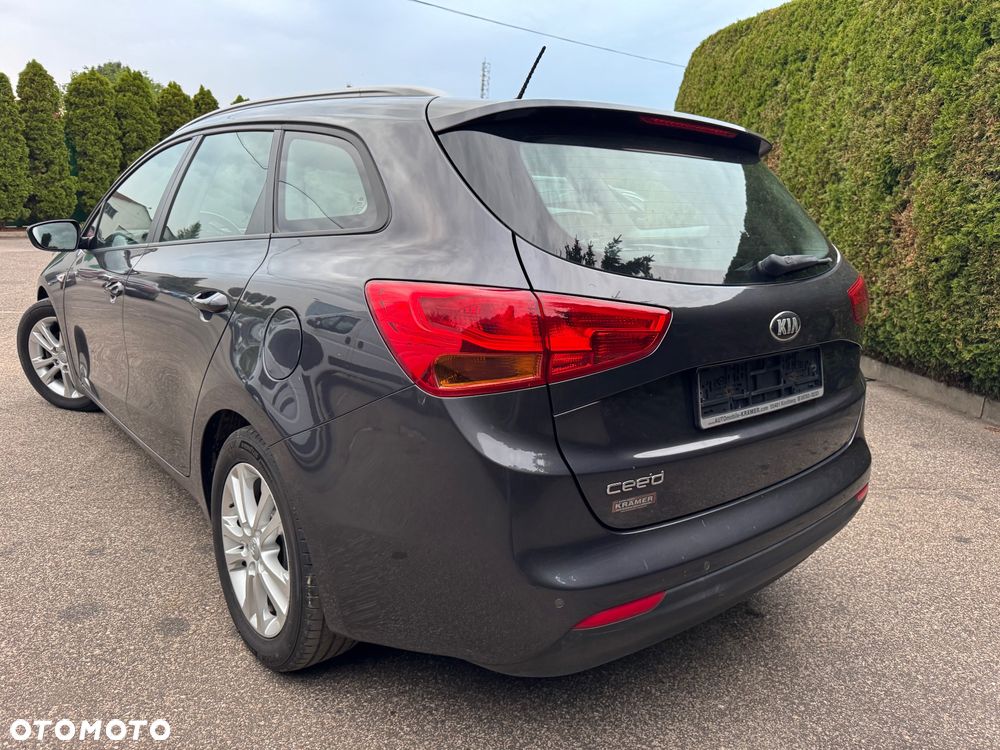 Kia Ceed 1.6 GDI ISG Dream Team Edition - 3