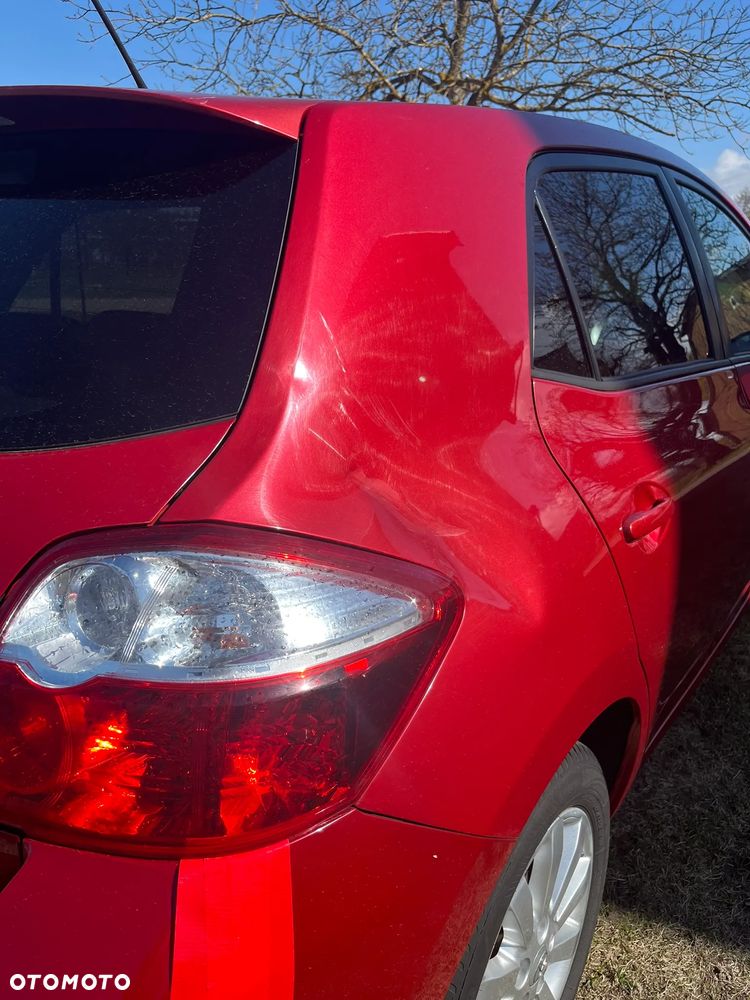 Toyota Auris 1.8 Premium - 12