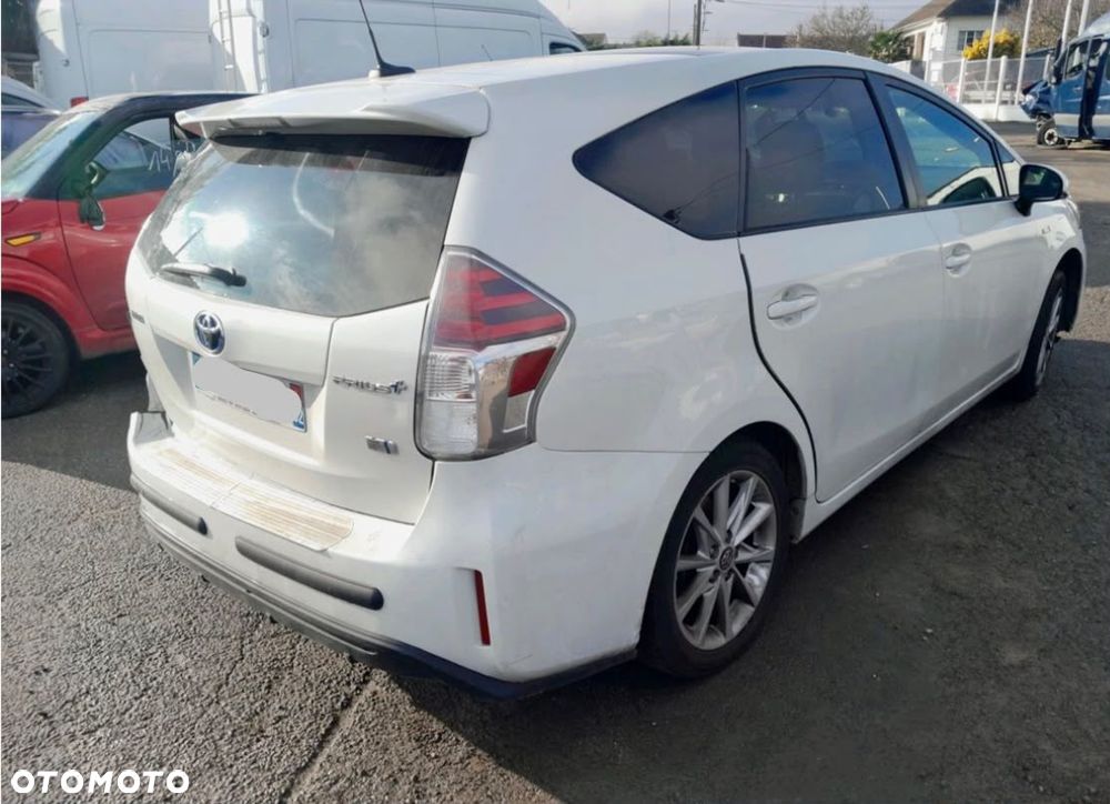 Toyota Prius+ (Hybrid) - 8