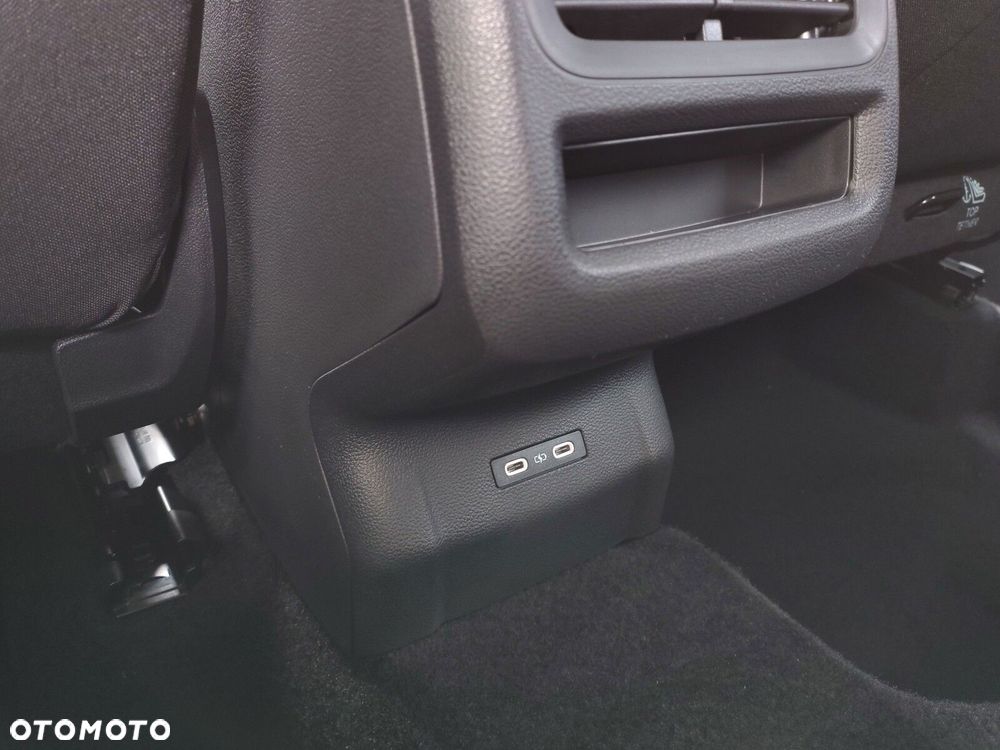 Volkswagen T-Roc - 26