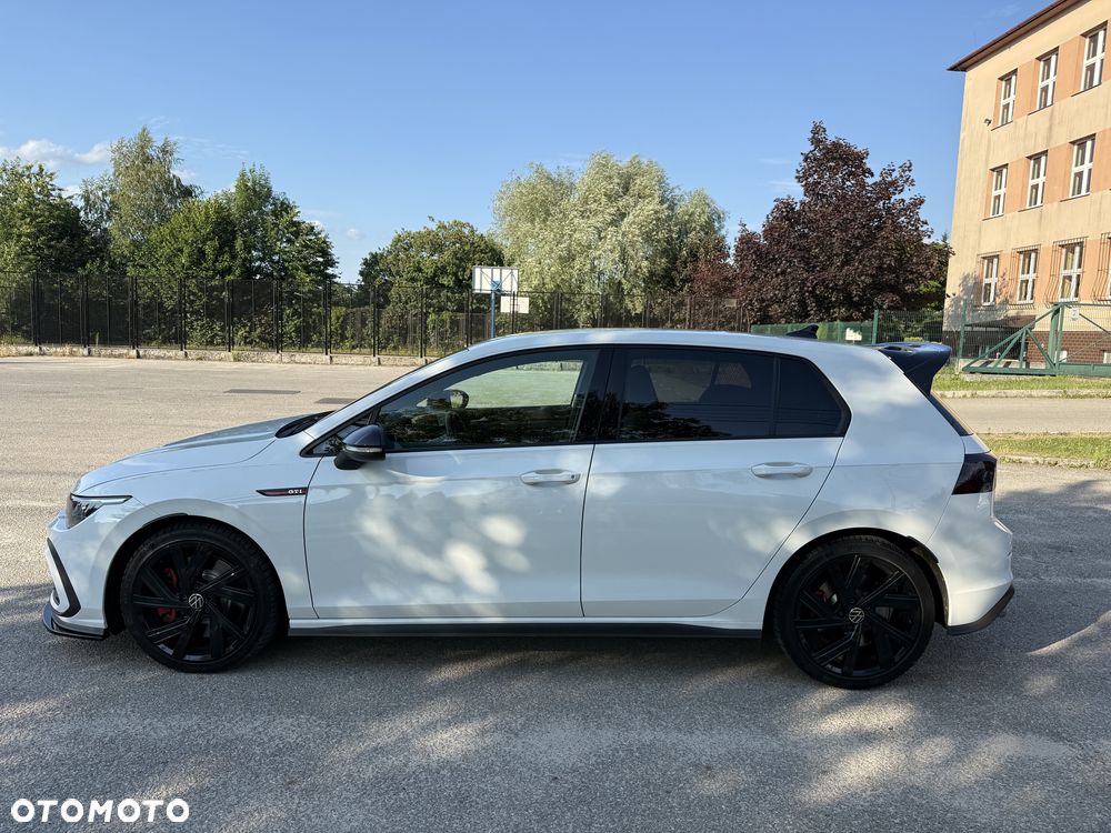 Volkswagen Golf GTI (BlueMotion Technology) DSG Performance - 3