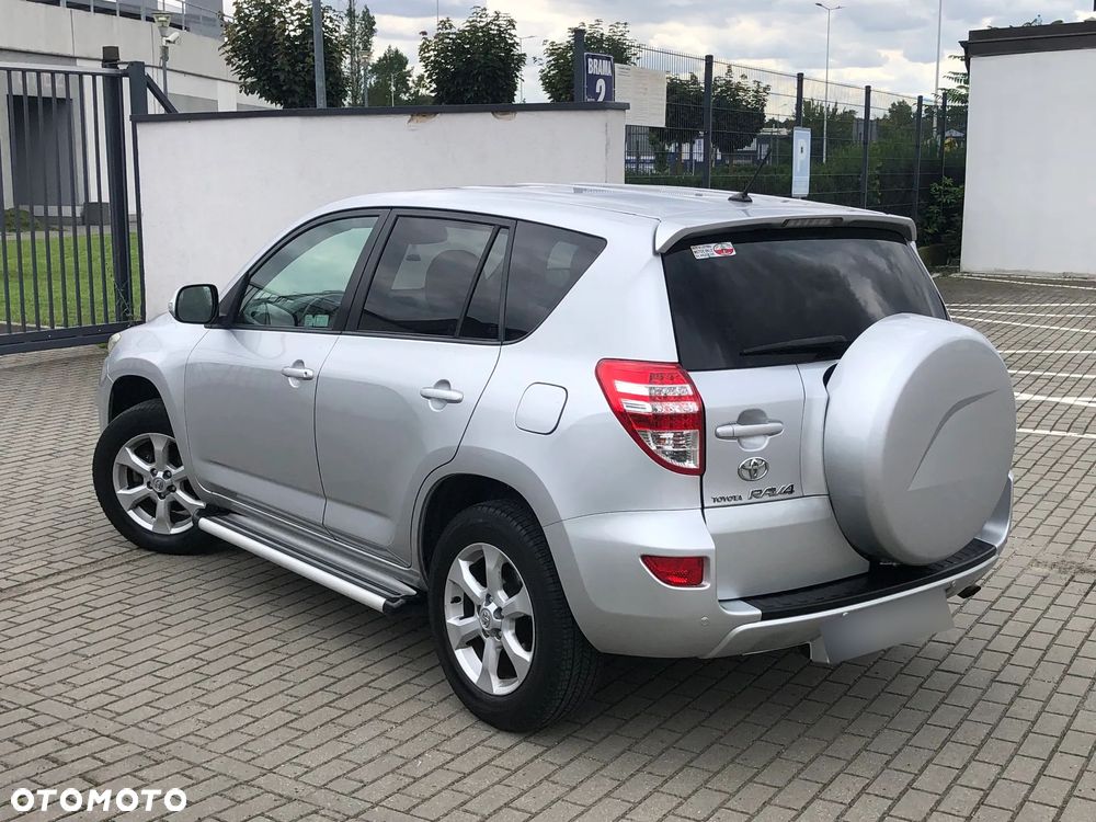 Toyota RAV4 - 24