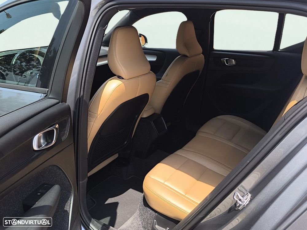 Volvo XC 40 2.0 D3 Momentum Geartronic - 15