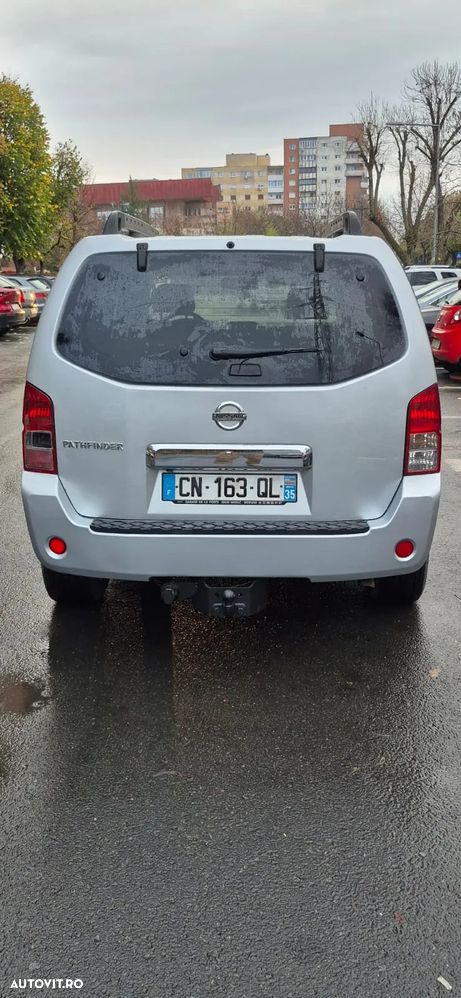 Nissan Pathfinder - 14