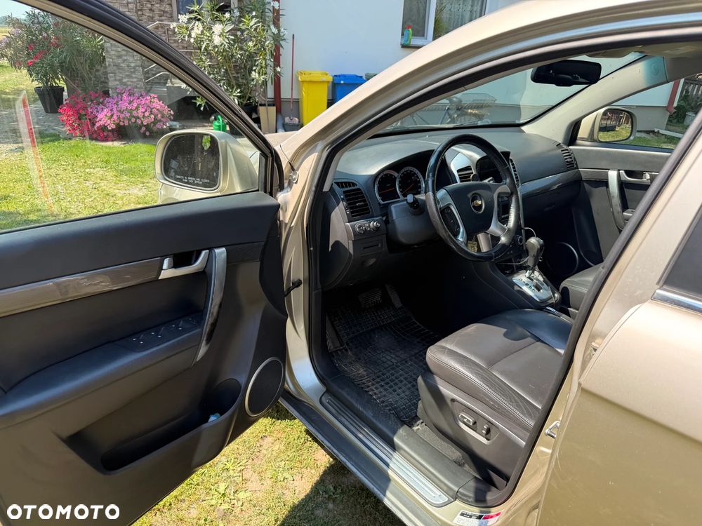 Chevrolet Captiva - 16