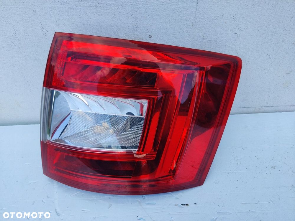 SKODA OCTAVIA III 3 KOMBI LIFT LAMPA PRAWA TYŁ TYLNA LED 5E9945096B - 3