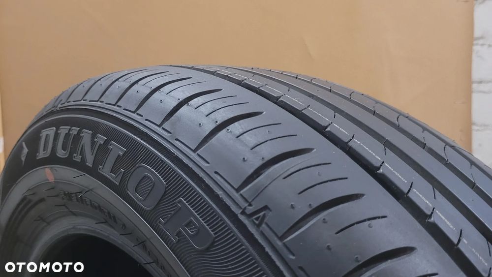 Dunlop  215/60 R17 Rok 2026 - 1