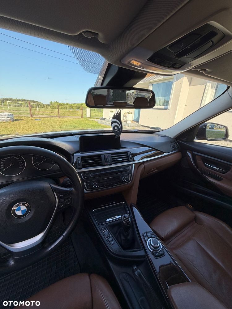 BMW Seria 3 320d - 14