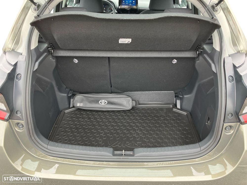 Toyota Yaris 1.5 HDF Comfort Plus - 10