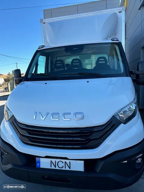 Iveco DAILY 35C16A8 (cx automática) - 2