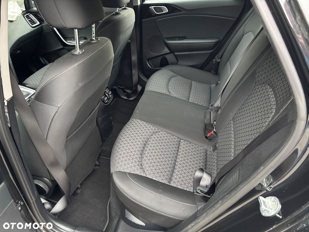 Kia Ceed 1.6 GDI PHEV L DCT - 14