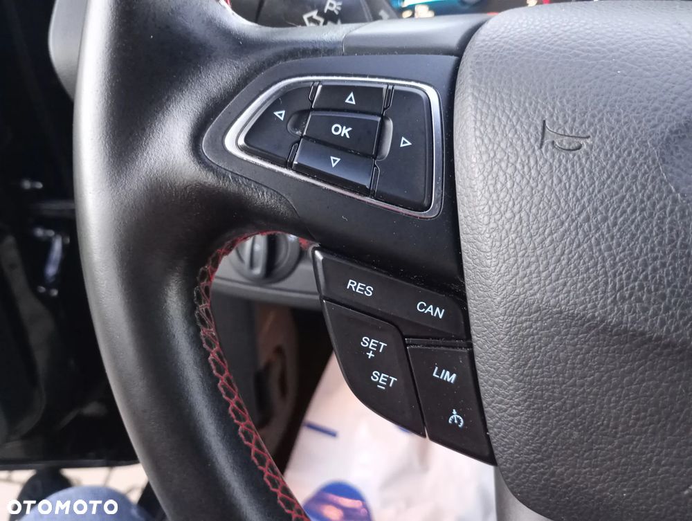 Ford Kuga 1.5 EcoBoost 2x4 ST-Line - 27