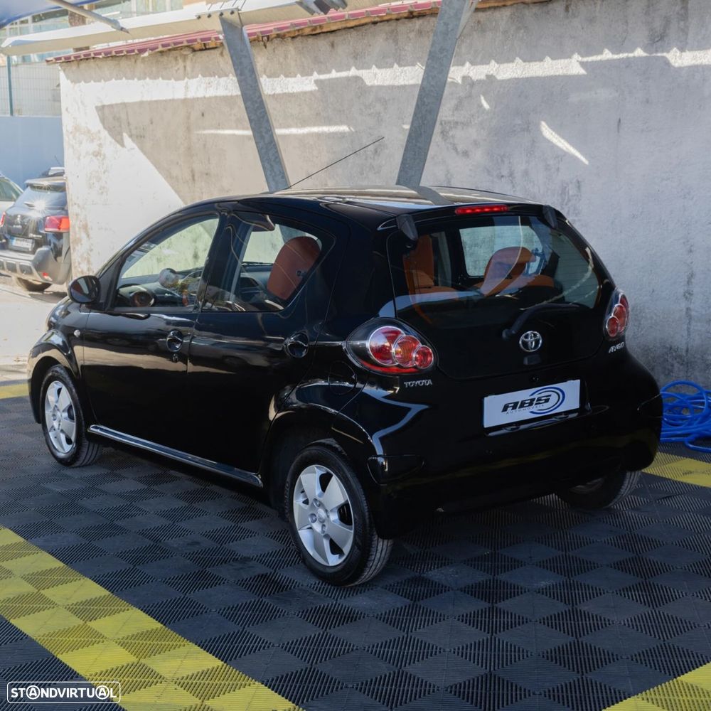 Toyota Aygo 1.0 Orange Edition - 4