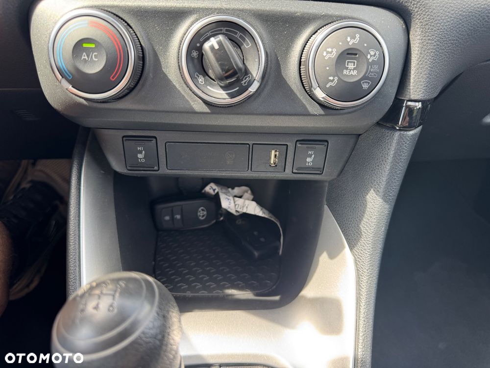 Toyota Yaris 1.5 VVT-iE Elegant - 23