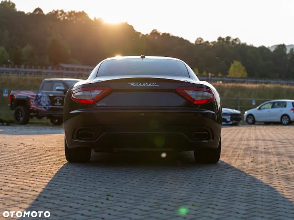 Maserati GranTurismo S Automatik - 13