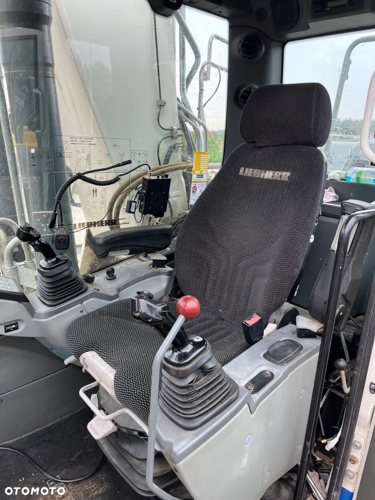 Liebherr R924LC - 5