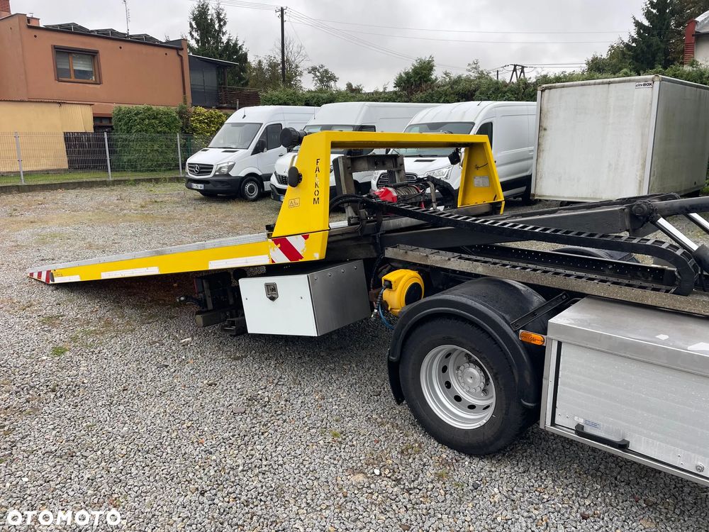 Iveco Daily 70C18 Pomoc drogowa Laweta 2017r - 12