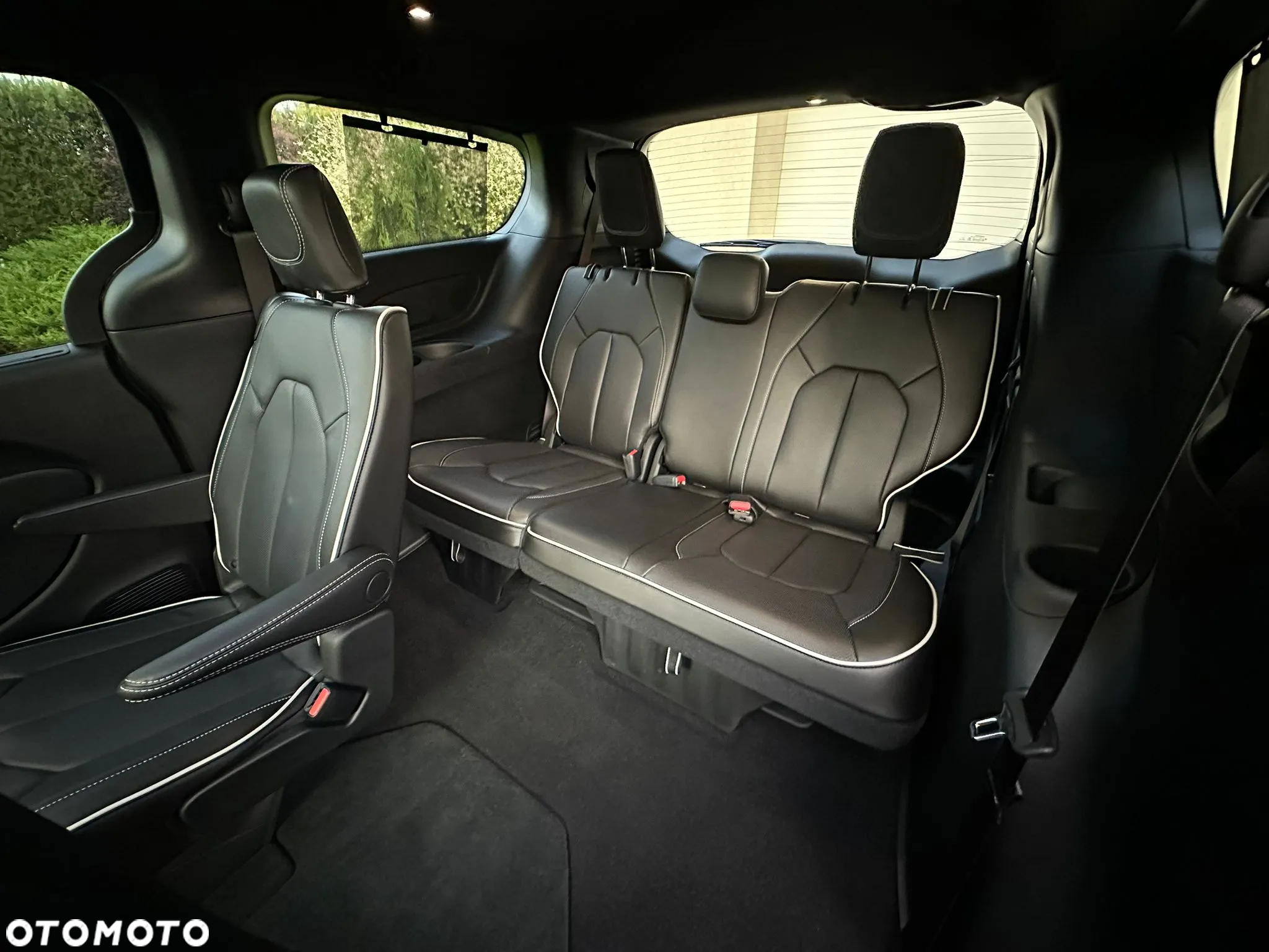 Chrysler Pacifica - 15