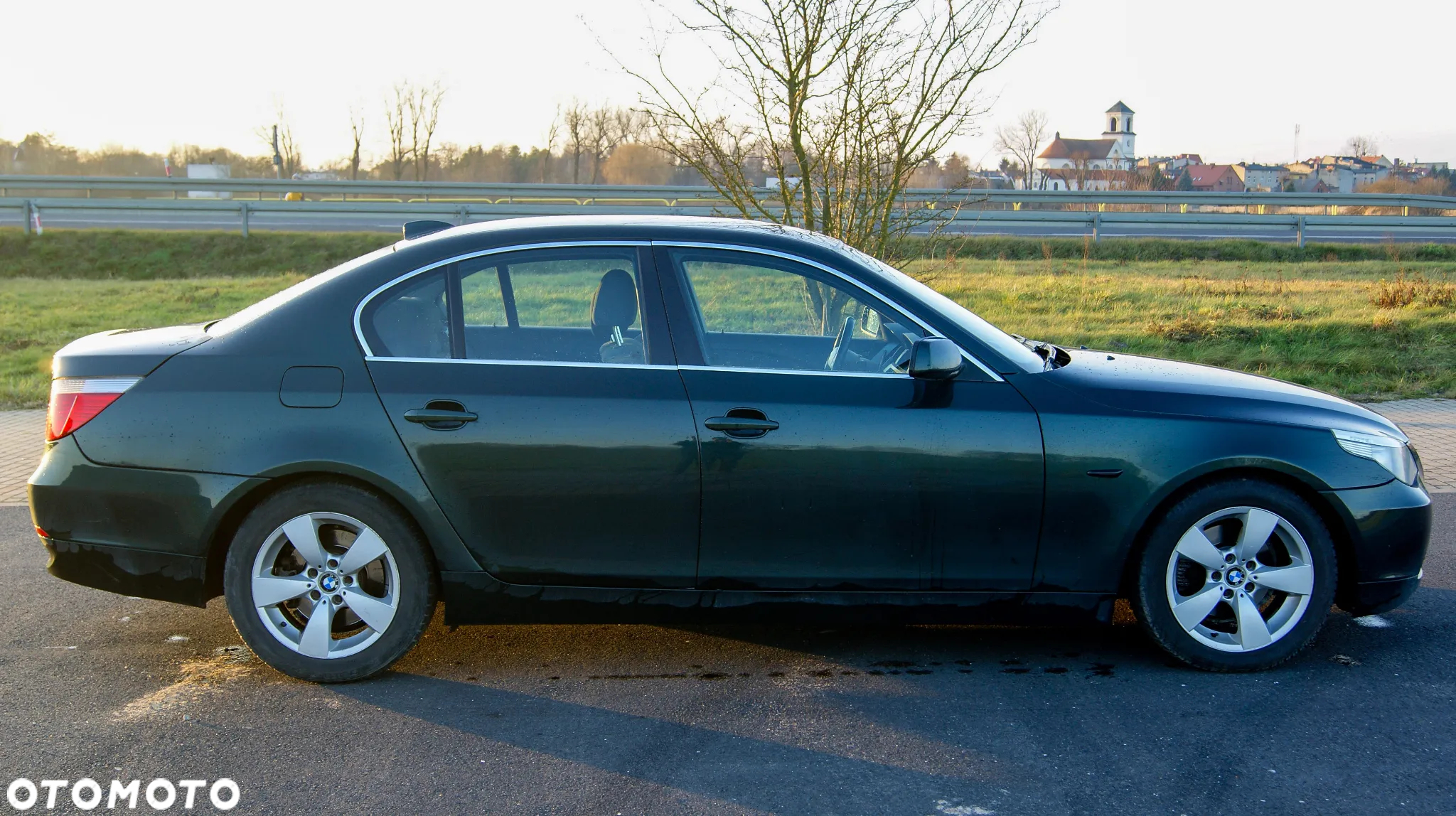 BMW Seria 5 520i - 4