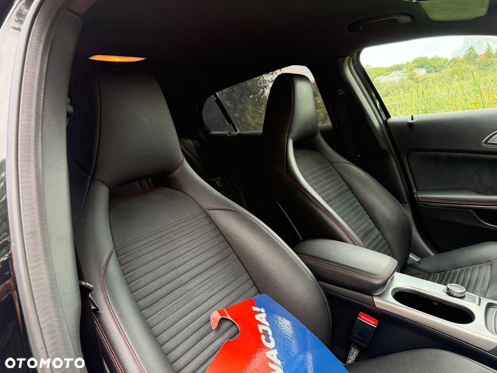 Mercedes-Benz GLA - 20