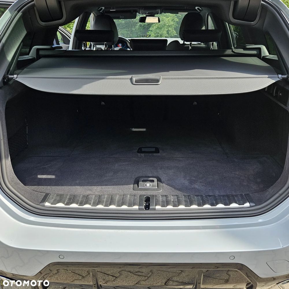 BMW Seria 3 318d M Sport Shadow - 14