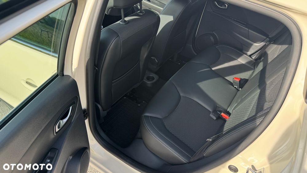 Renault Clio TCe 90 Luxe - 12