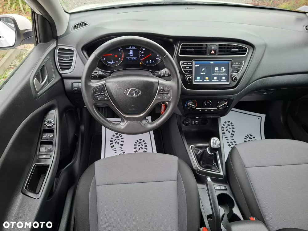 Hyundai i20 - 18