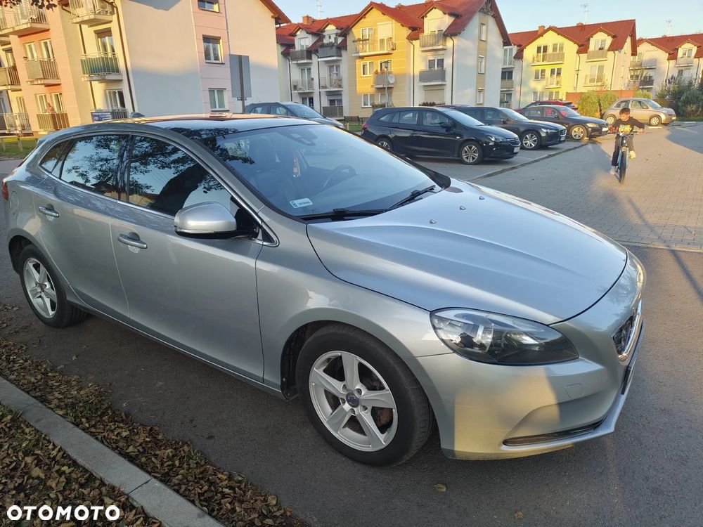 Volvo V40 D2 Momentum - 1