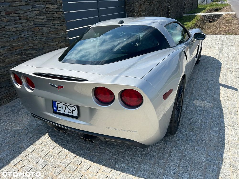 Chevrolet Corvette - 5
