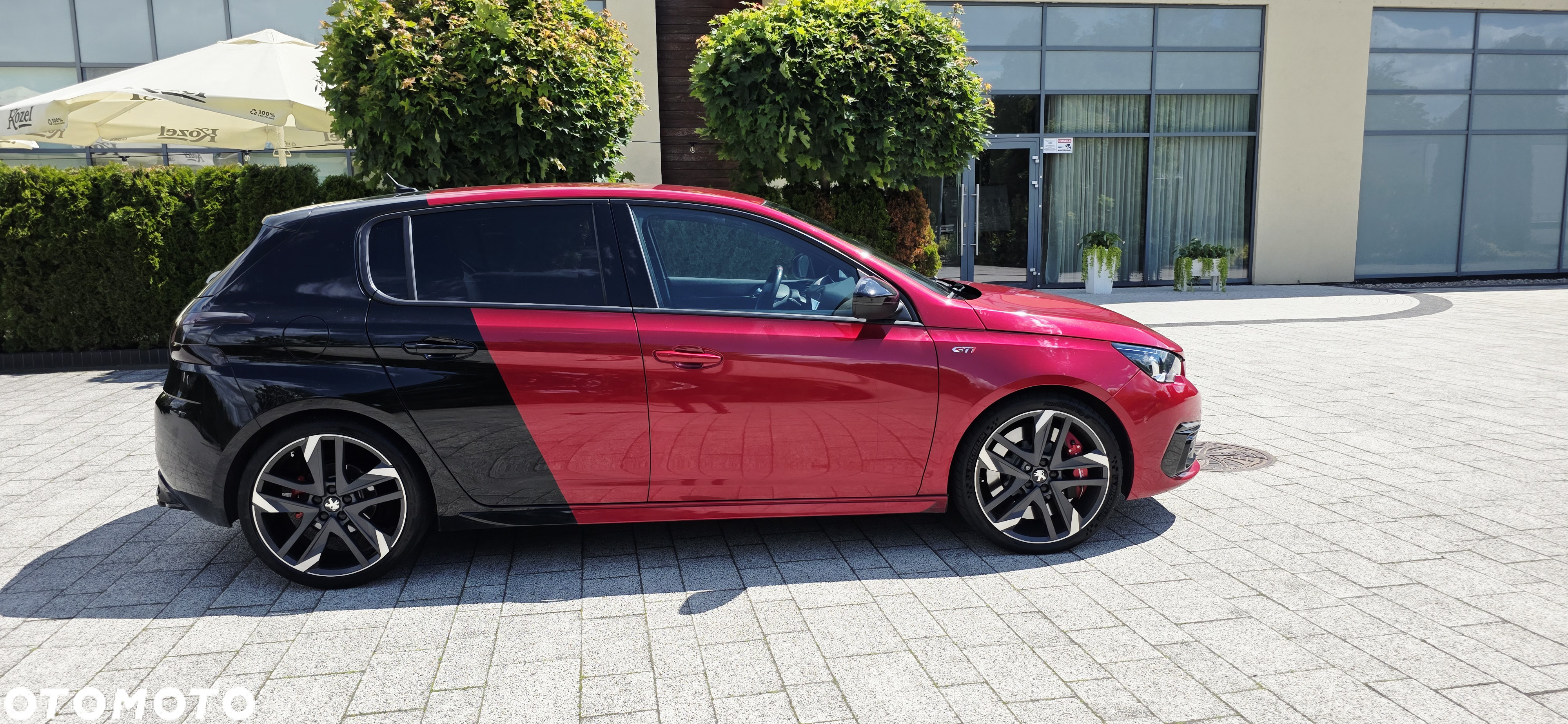 Peugeot 308 1.6 e-THP GTi by Sport S&S - 12