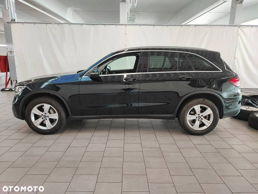 Mercedes-Benz GLC 300 e PHEV 4-Matic Avantgarde - 8